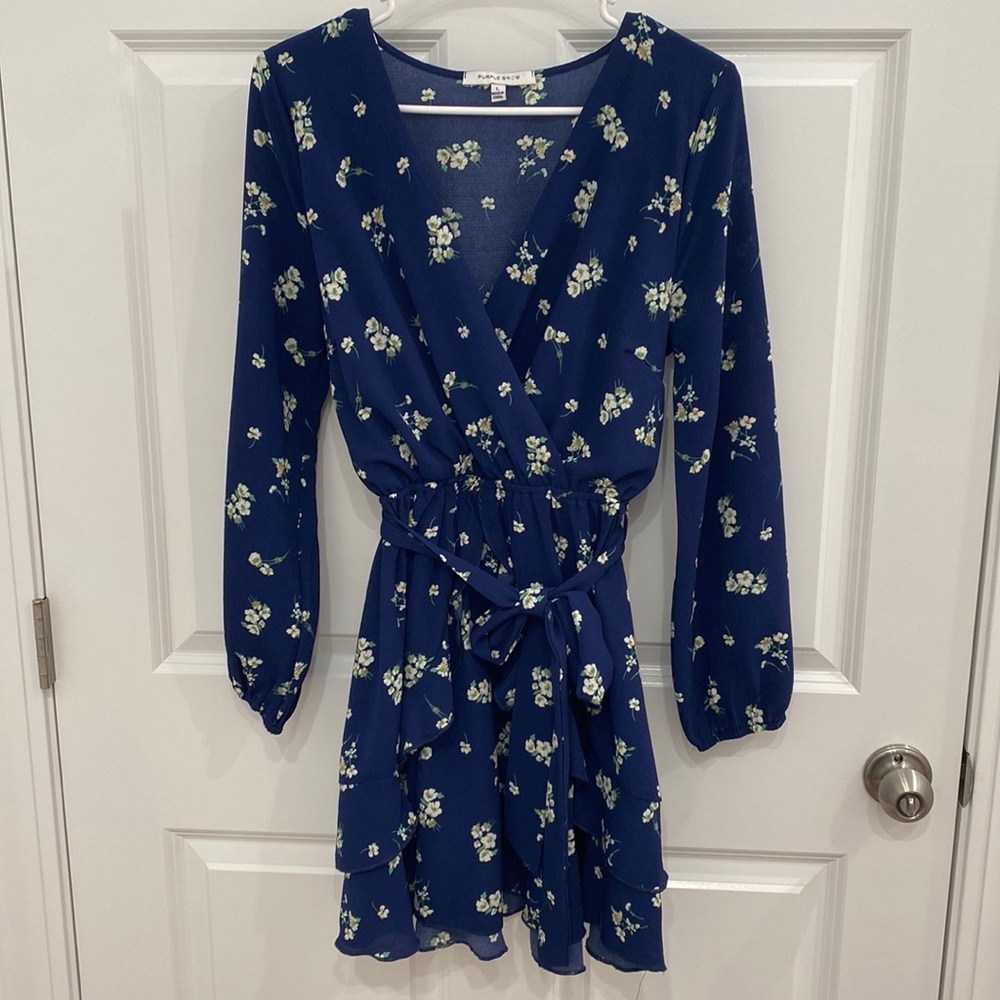 Navy blue dress with floral pattern. Detachable matching belt. Size large.